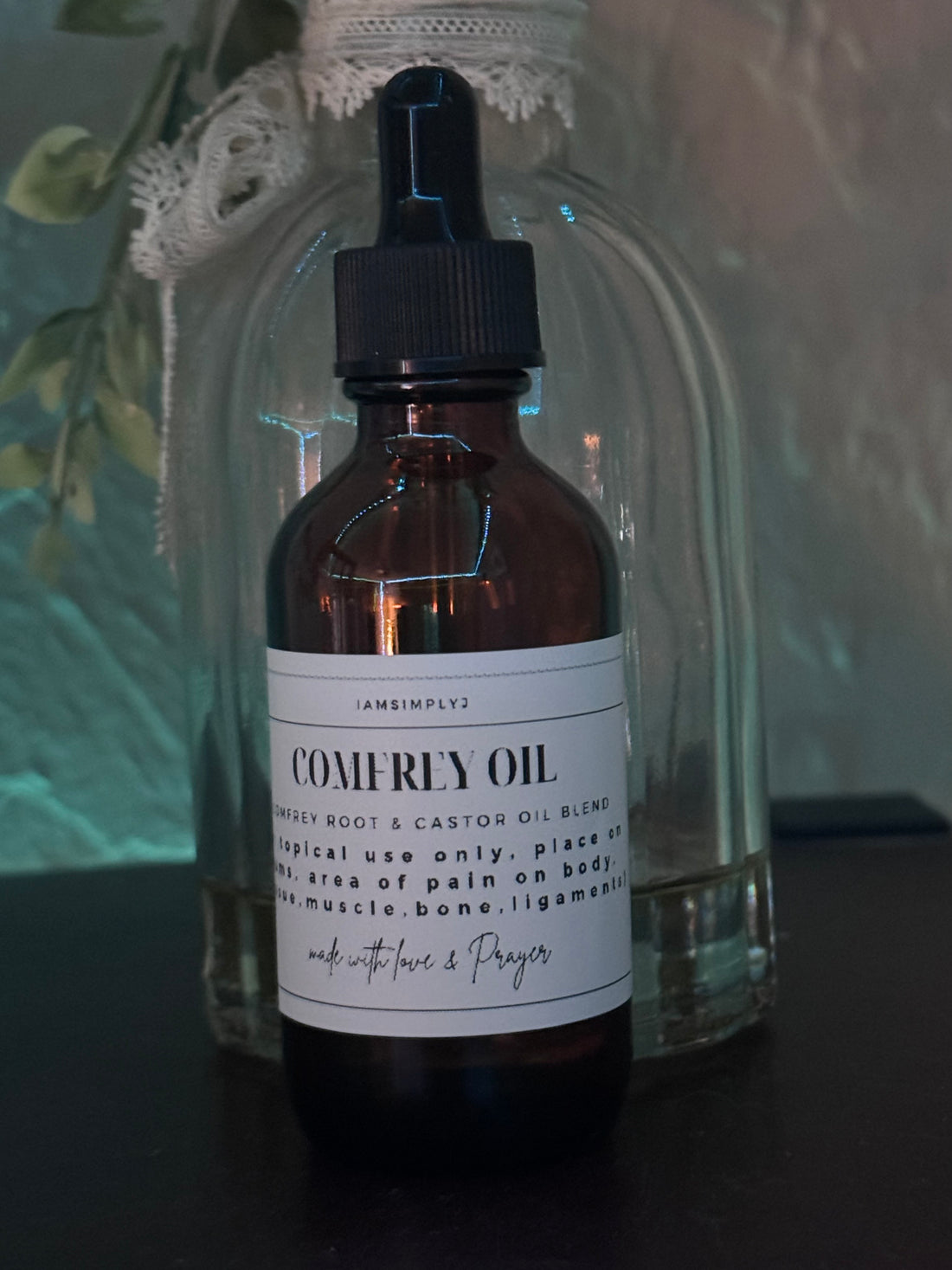 Comfrey oil blend